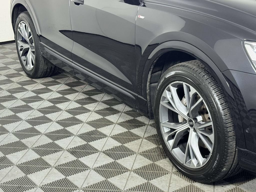 Used 2021 Audi Q8 Premium Plus AWD/4WD image 12