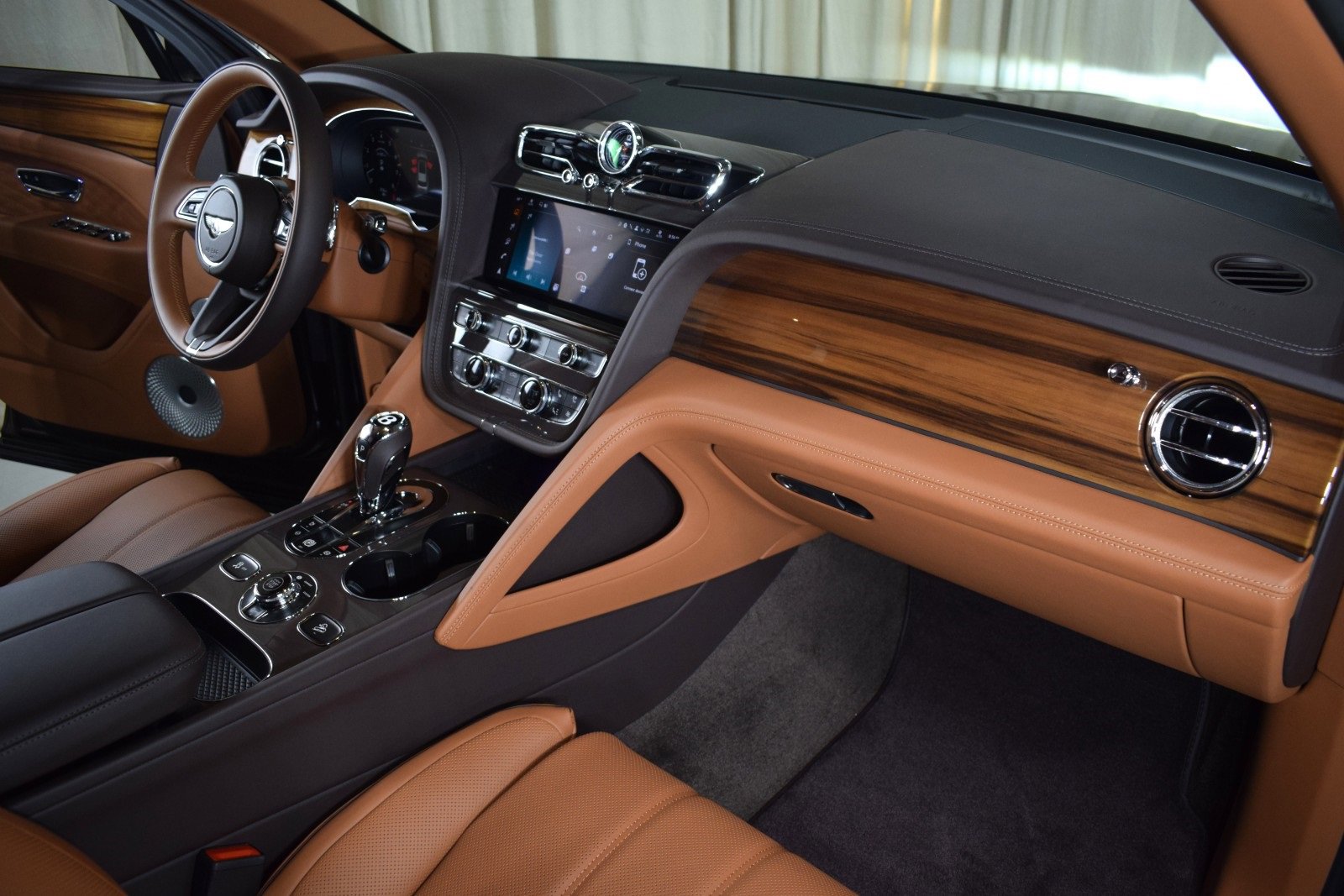 New 2025 Bentley Bentayga image 26