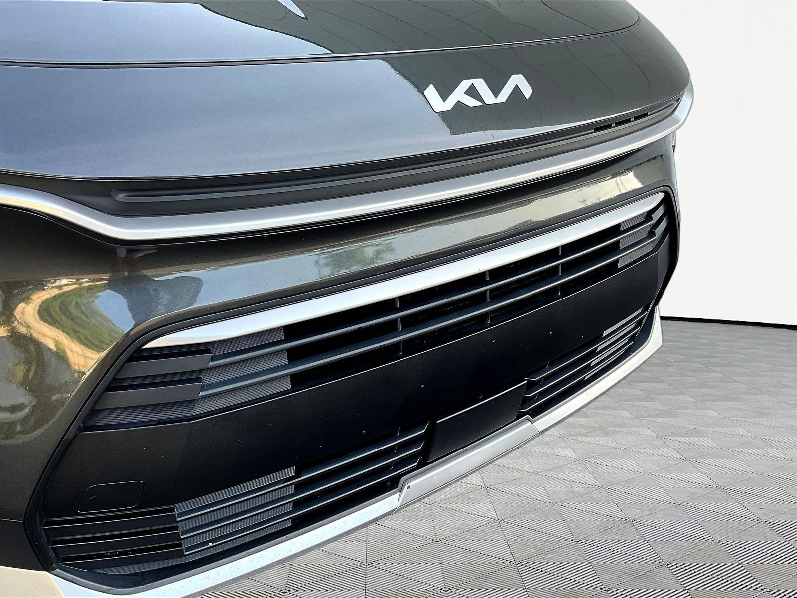 Certified 2023 Kia Niro EX FWD image 32
