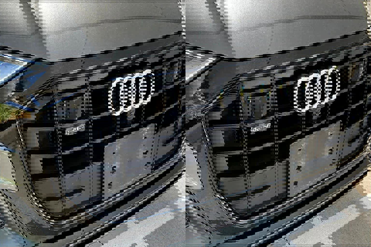 Used 2020 Audi Q8 Prestige image 31