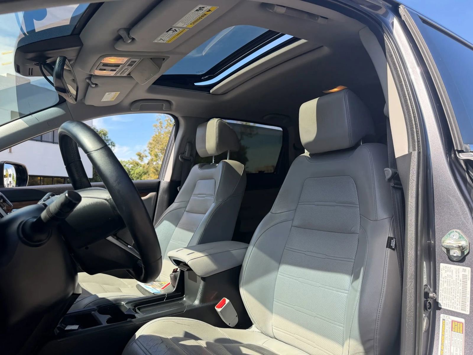 Used 2017 Honda CR-V EX-L image 2