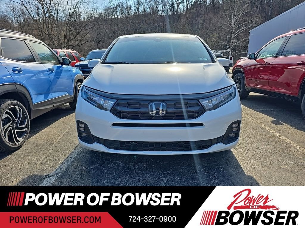 Used 2025 Honda Odyssey Touring image 2