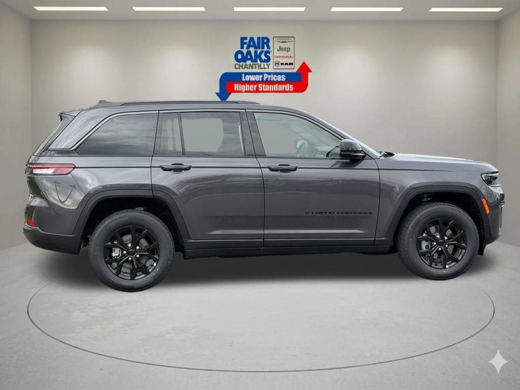 New 2026 Jeep Grand Cherokee Altitude AWD/4WD image 5