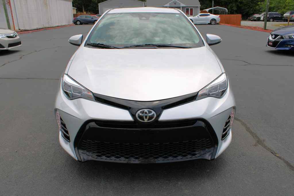 Used 2019 Toyota Corolla SE FWD image 3