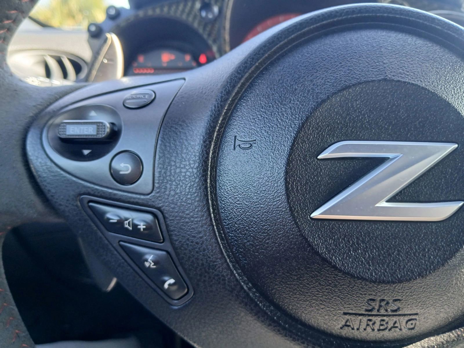 Used 2015 Nissan 370Z NISMO image 24