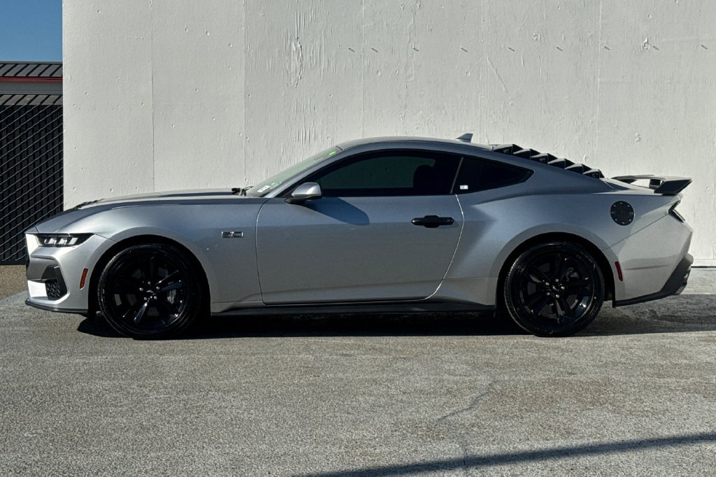 Used 2024 Ford Mustang GT RWD image 6