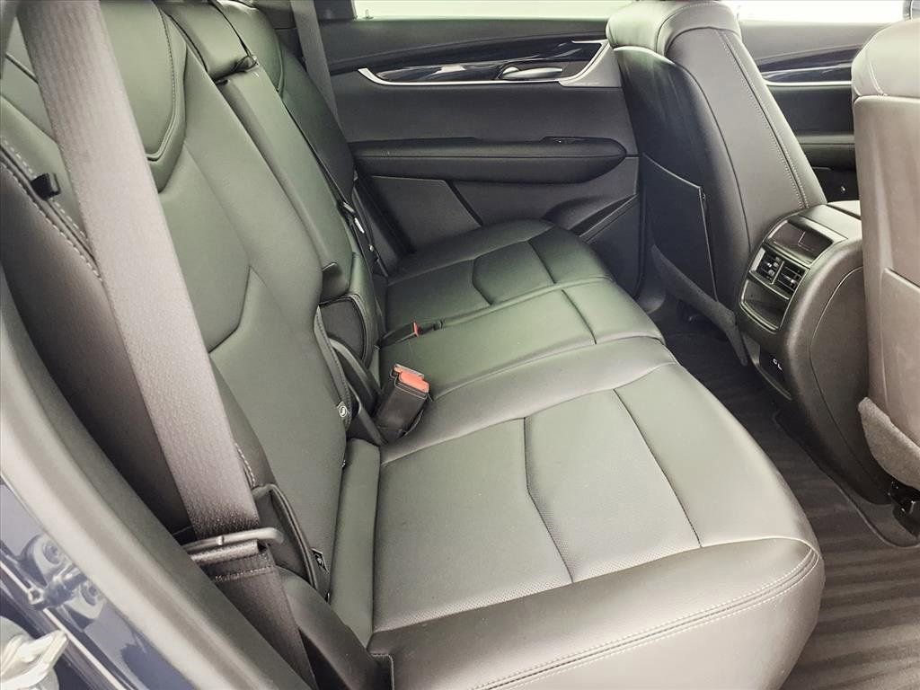 Certified 2025 Cadillac XT5 Premium Luxury FWD image 19