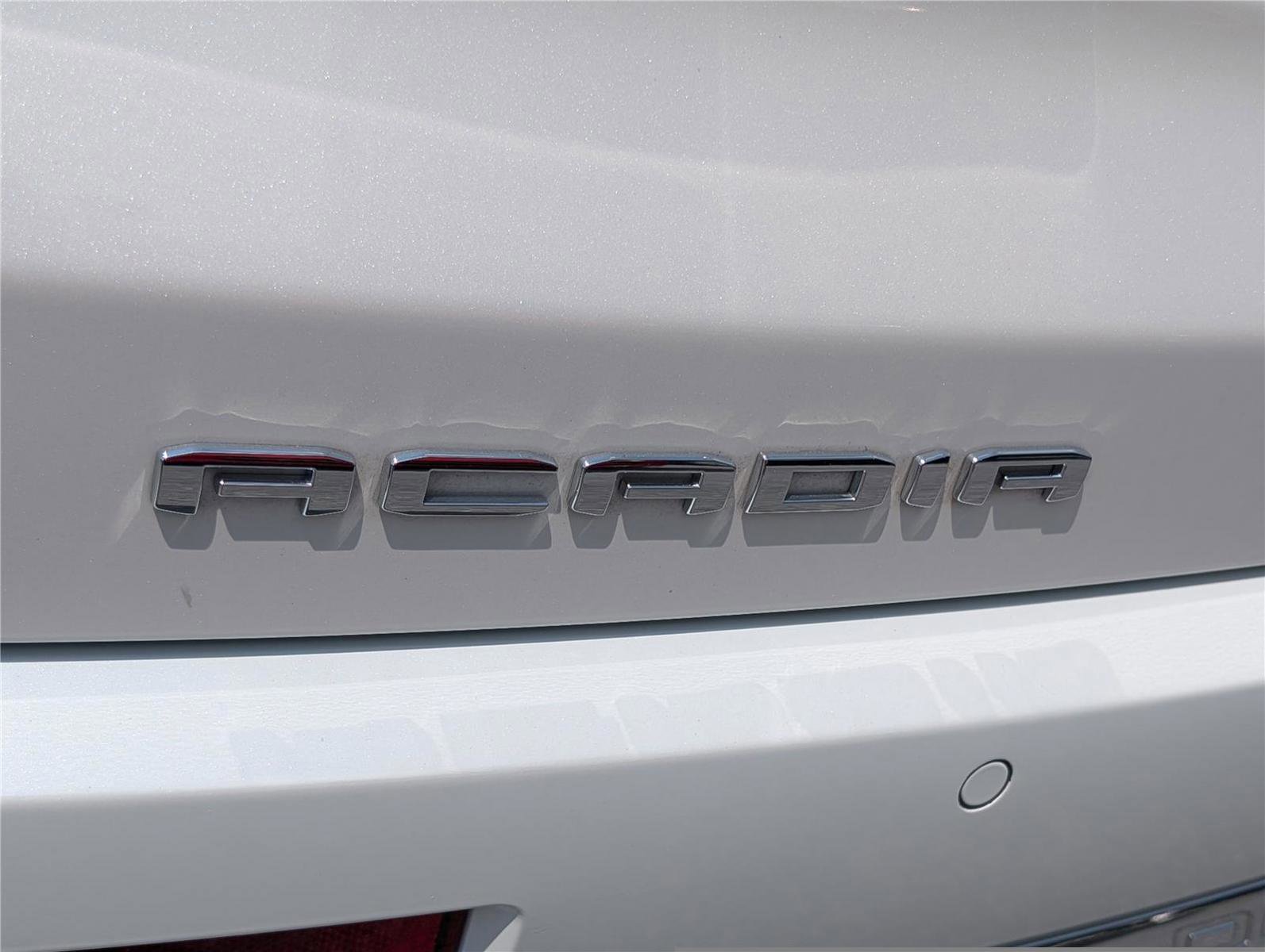 Used 2022 GMC Acadia Denali w/ Denali Ultimate Package AWD/4WD image 9