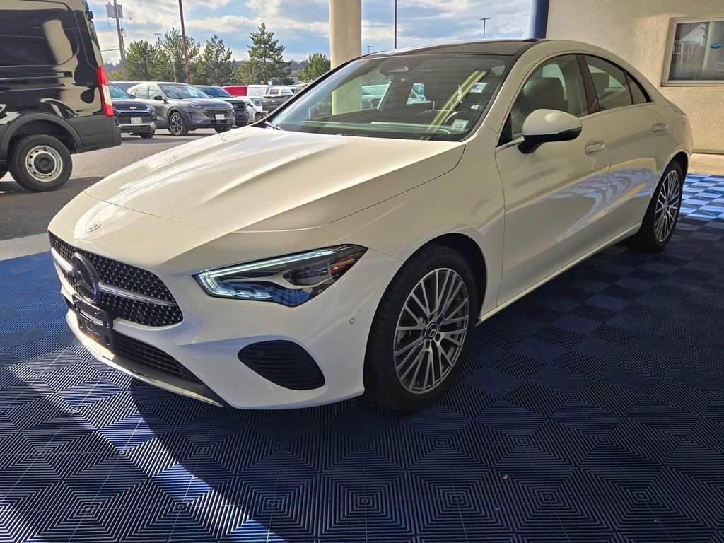 Used 2025 Mercedes-Benz CLA 250 4MATIC image 3
