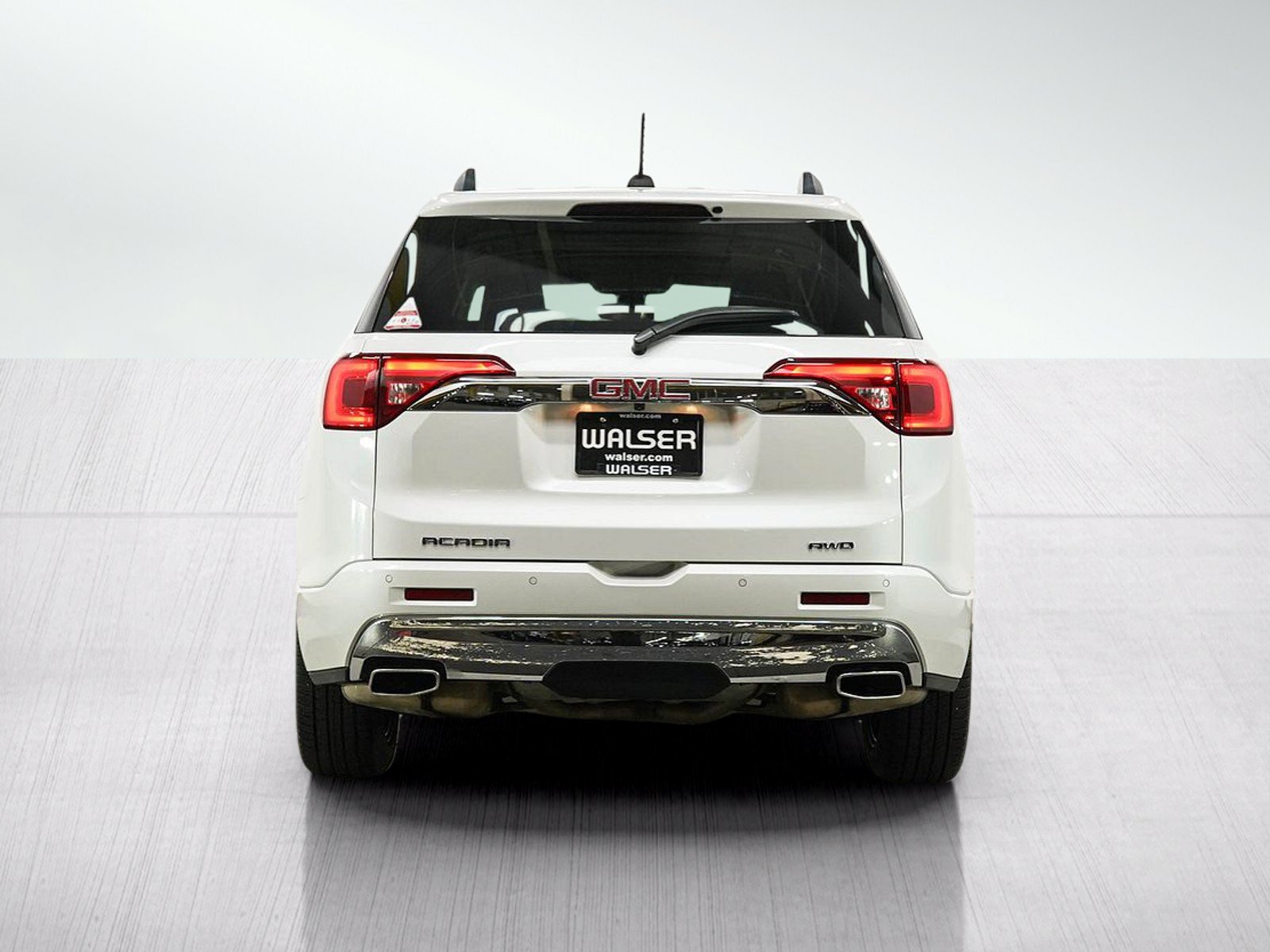 Used 2019 GMC Acadia Denali AWD/4WD image 4