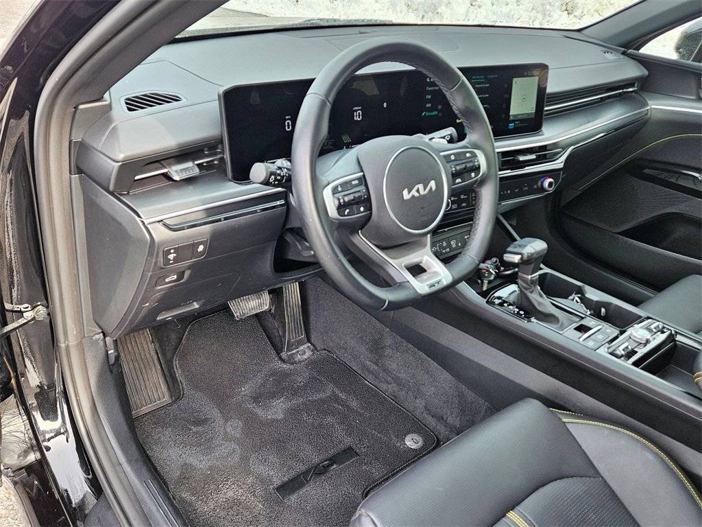 Used 2025 Kia K5 GT image 11