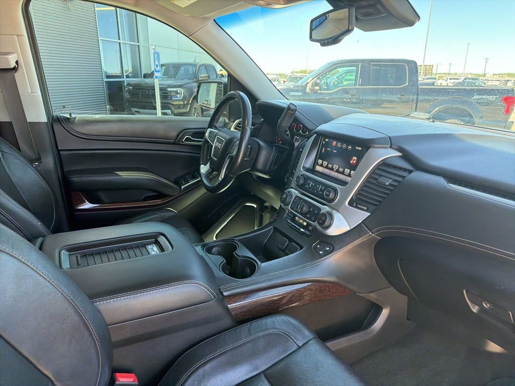 Used 2016 GMC Yukon SLT w/ HD Trailering Package AWD/4WD image 30