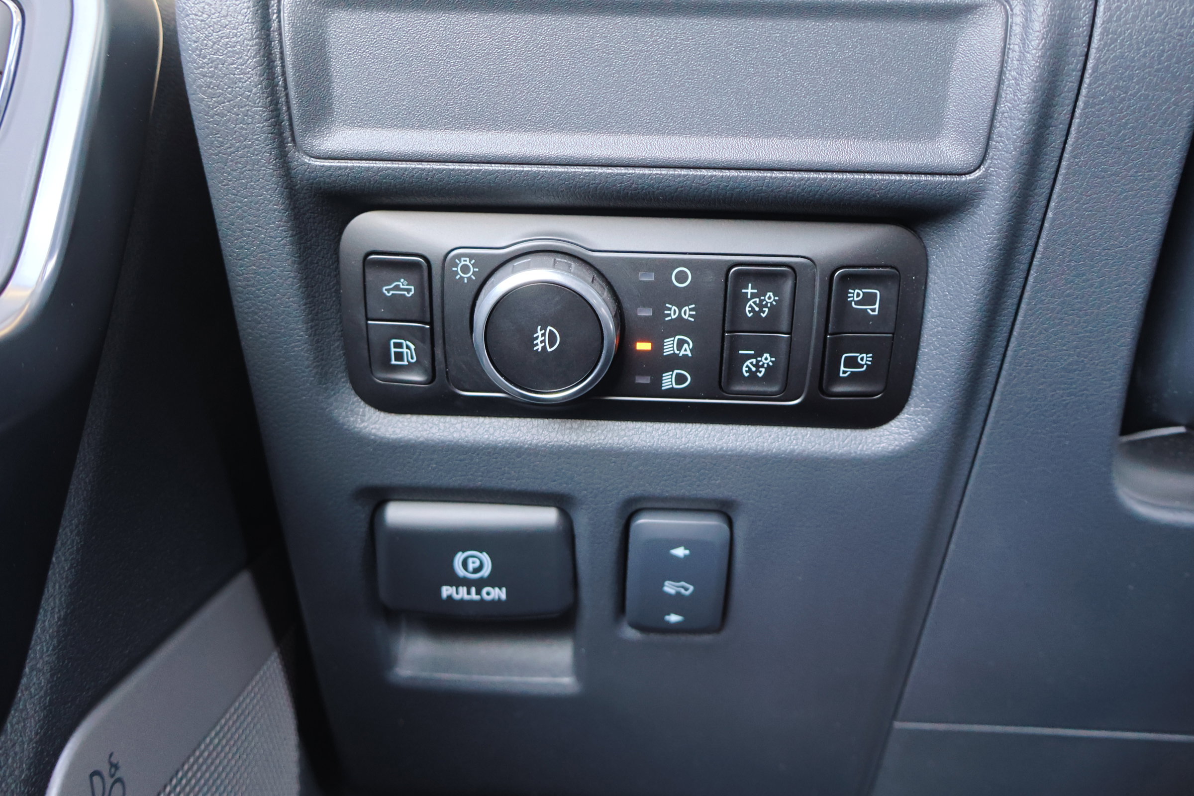 Certified 2025 Ford F150 Platinum w/ FX4 Off-Road Package image 20