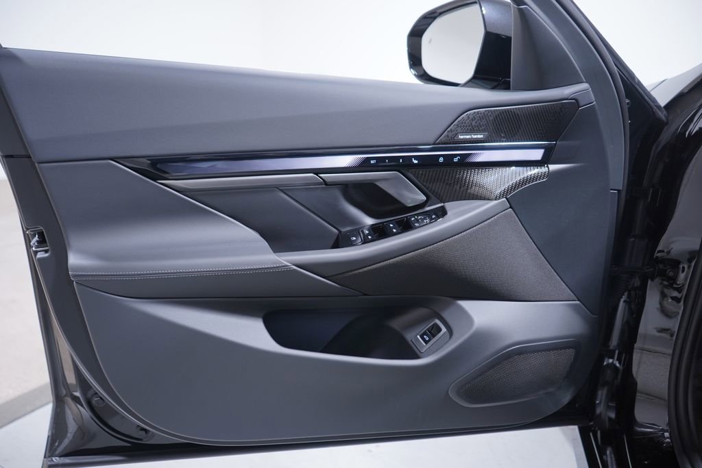 New 2026 BMW i5 eDrive40 w/ M Sport Package image 12