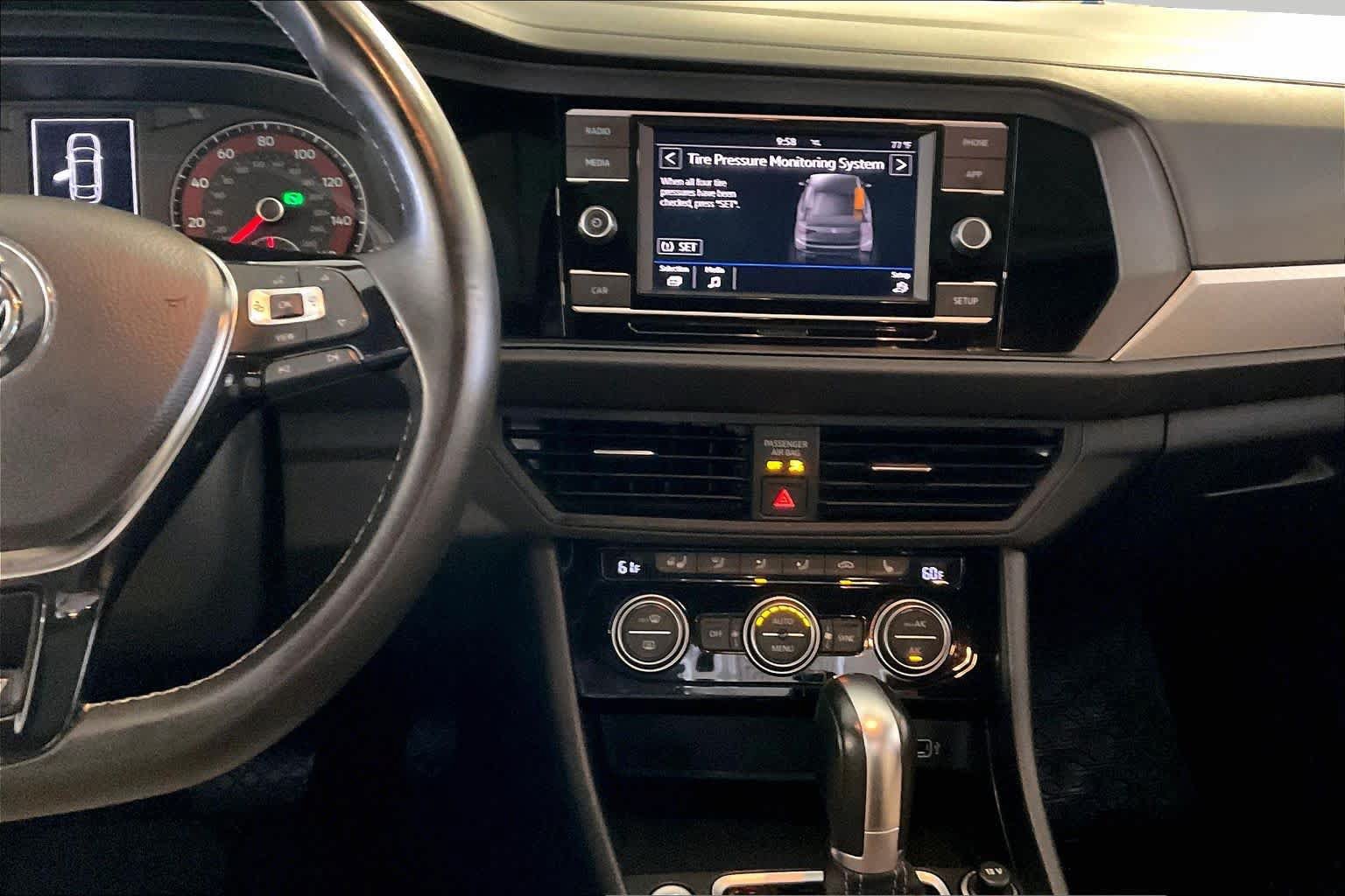 Used 2019 Volkswagen Jetta R-Line FWD image 6