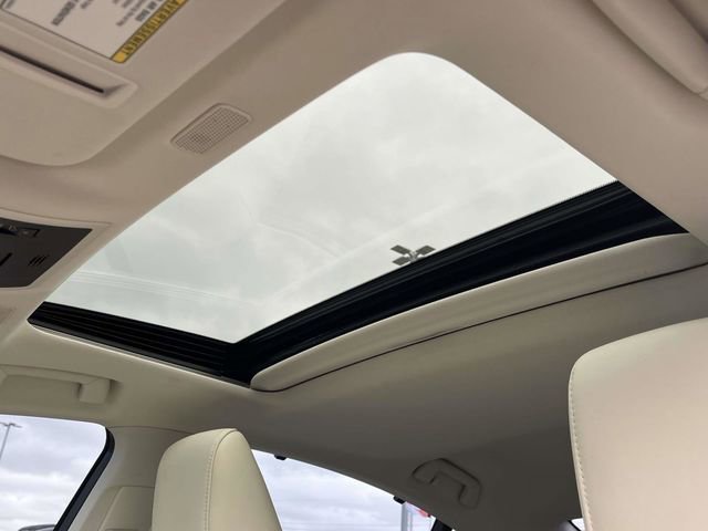 Used 2022 Lexus ES 300h Ultra Luxury w/ Accessory Package 2 image 14