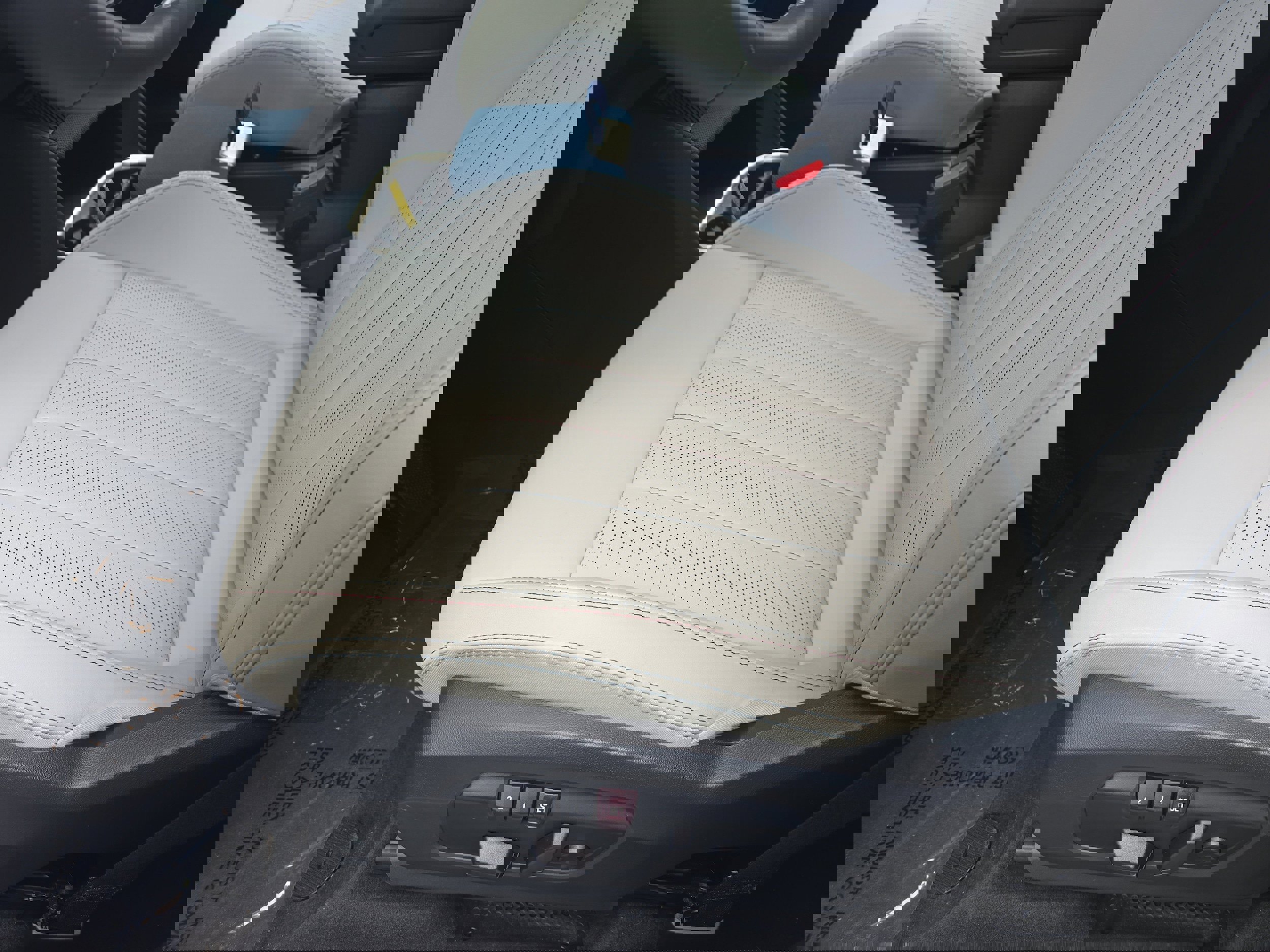 Used 2025 MINI Cooper Countryman S w/ Comfort Package Max image 18