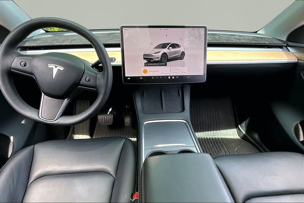 Used 2024 Tesla Model Y Long Range AWD/4WD image 7
