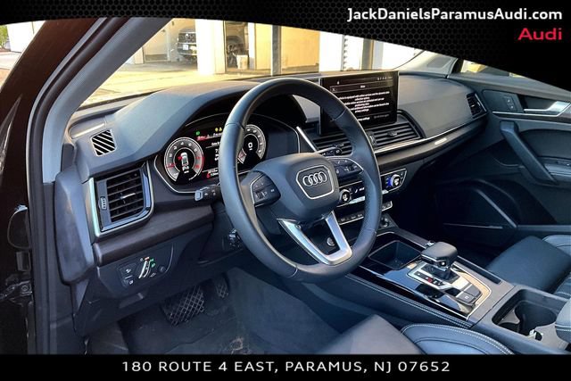 Used 2023 Audi Q5 2.0T Premium Plus w/ Premium Plus Package AWD/4WD image 11
