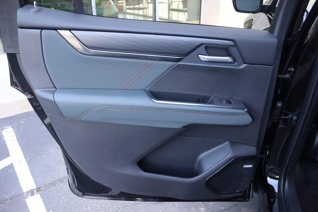 Used 2025 GMC Acadia AT4 w/ LPO, Floor Liner Package AWD/4WD image 30