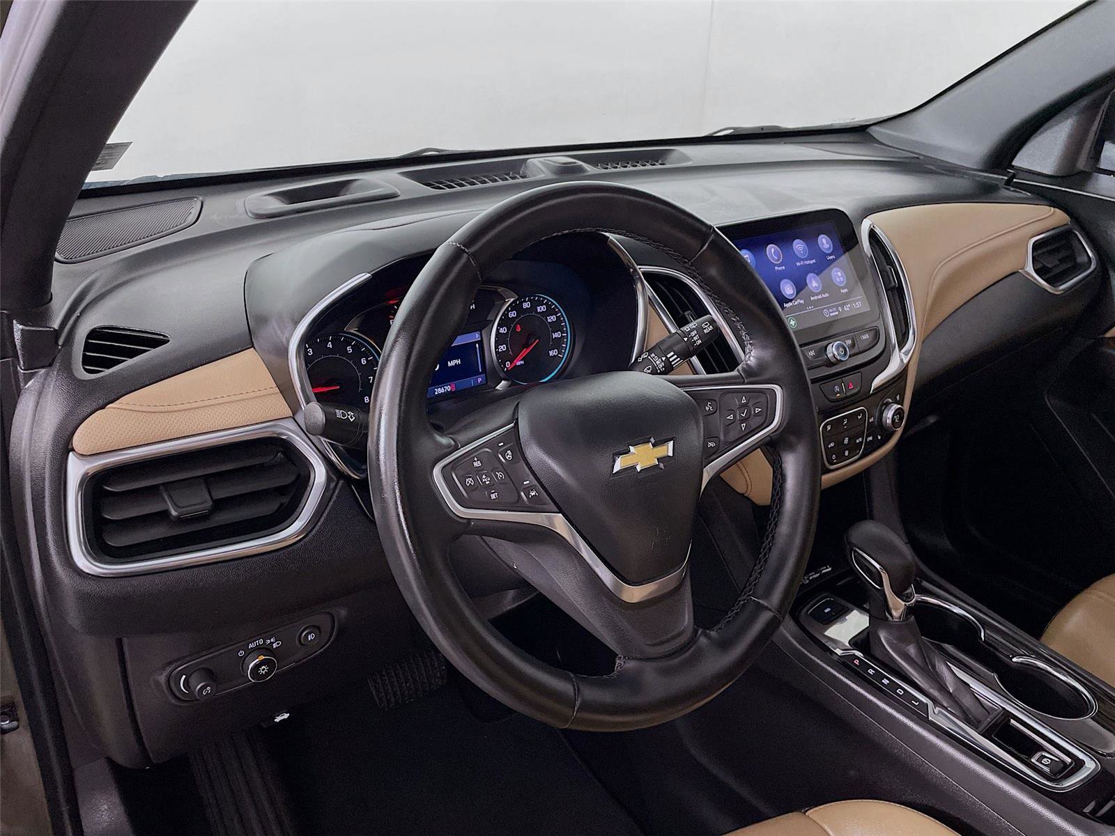 Used 2023 Chevrolet Equinox Premier image 13