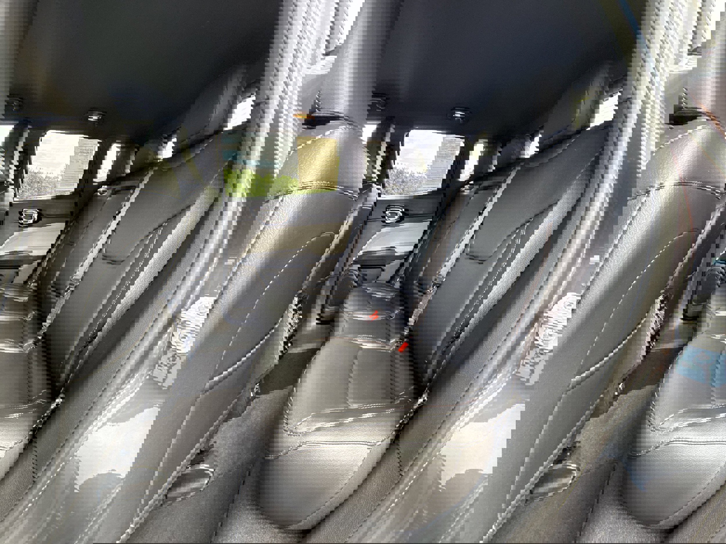 Used 2024 Jeep Compass Limited image 20