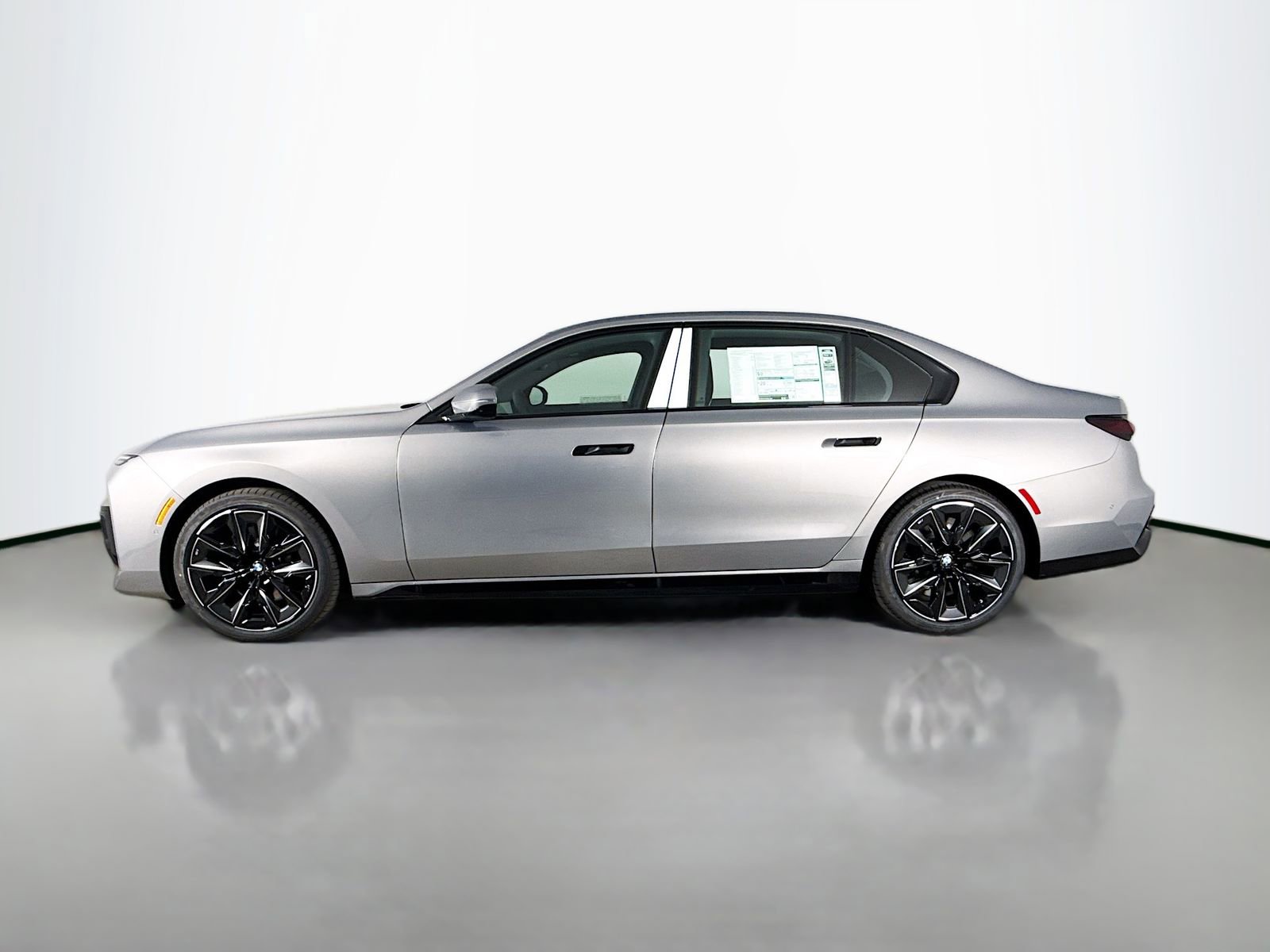 New 2026 BMW 760i xDrive image 4