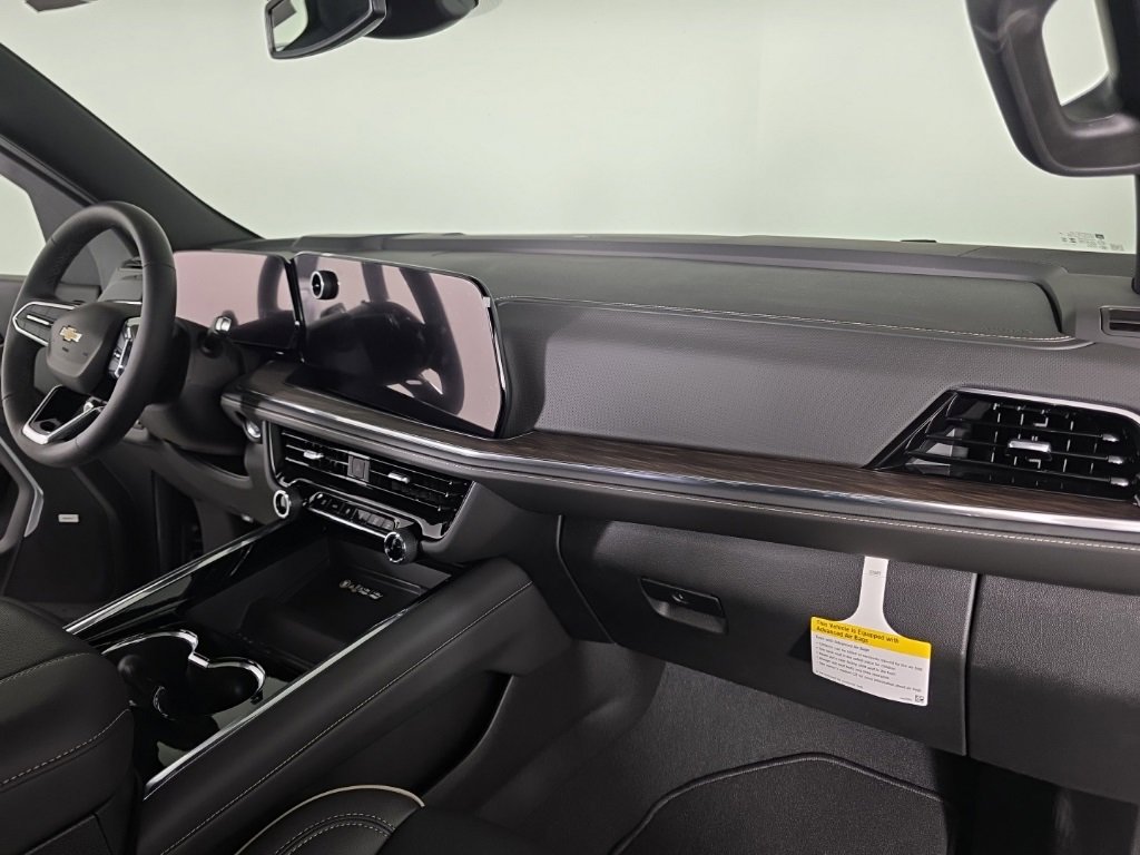 New 2025 Chevrolet Suburban Premier w/ Sun And Tow Package image 45