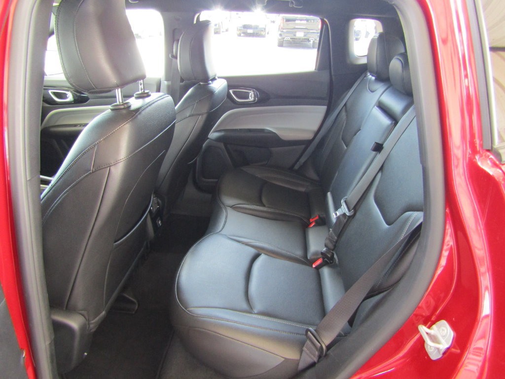 Used 2025 Jeep Compass Limited AWD/4WD image 30