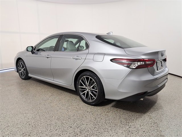 Used 2021 Toyota Camry XLE w/ Navigation Upgrade Package image 7