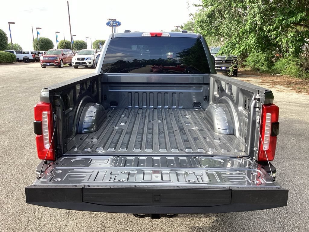 New 2026 Ford F250 Lariat w/ FX4 Off-Road Package AWD/4WD image 11