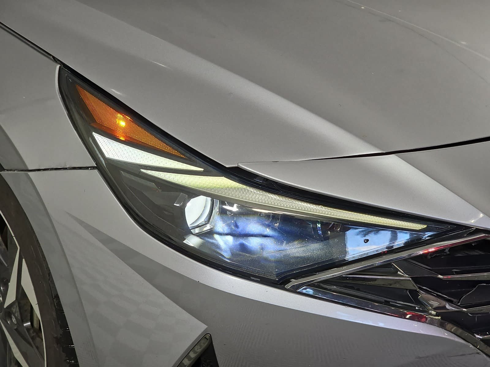 Used 2022 Hyundai Elantra Limited w/ Cargo Package FWD image 28