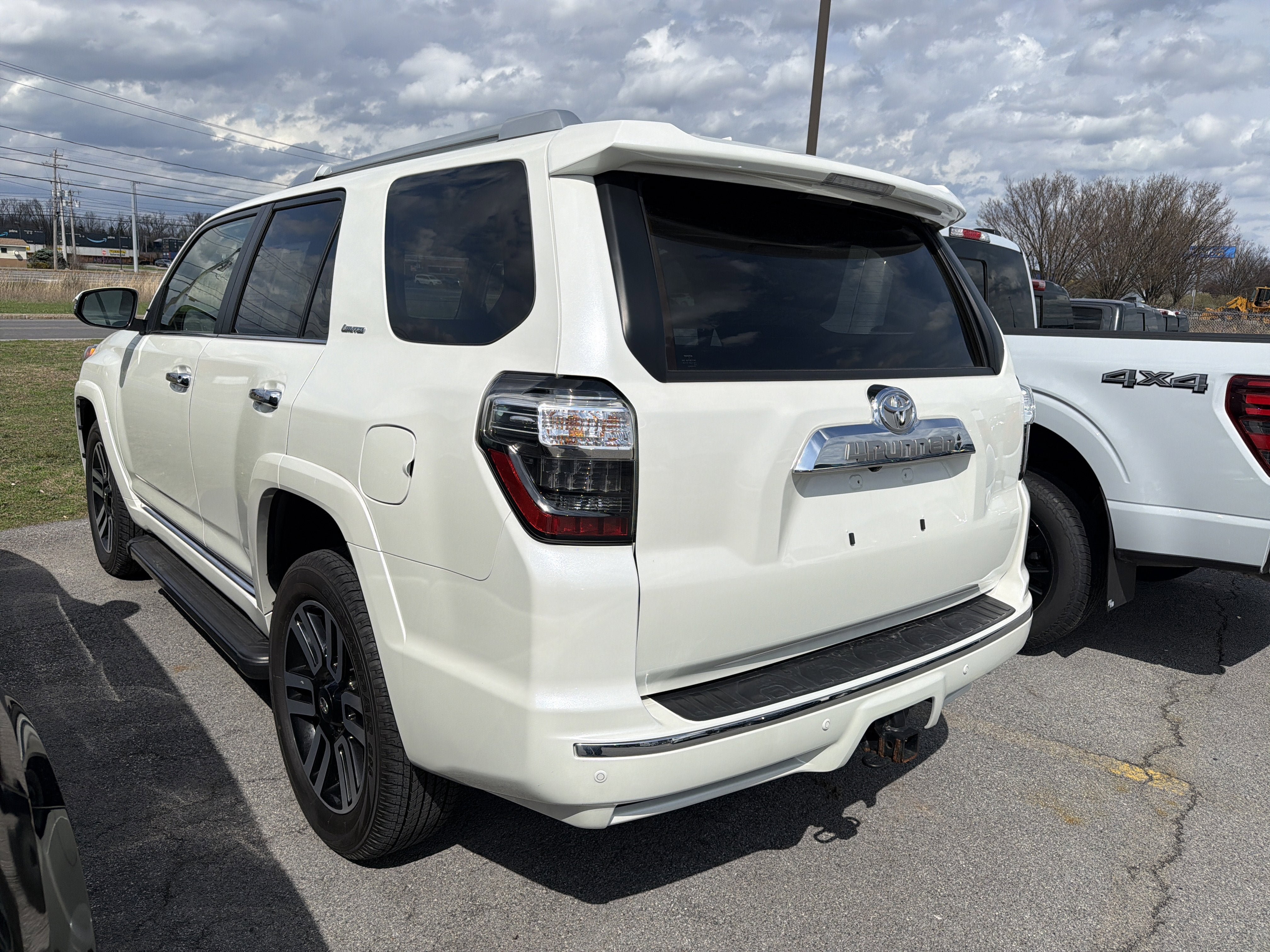 Used 2023 Toyota 4Runner Limited AWD/4WD image 5