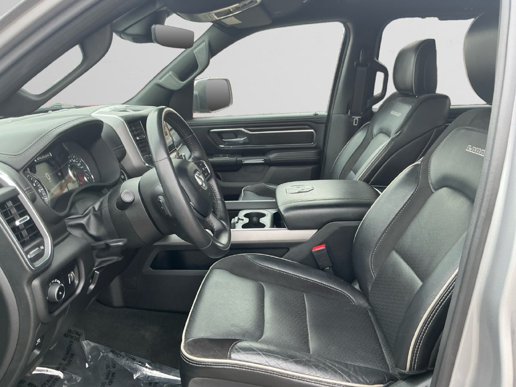 Used 2024 RAM 1500 Laramie AWD/4WD image 9