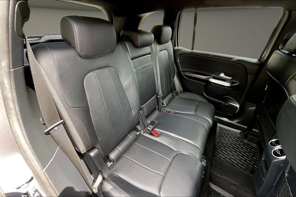 Used 2022 Mercedes-Benz GLB 250 4MATIC image 28