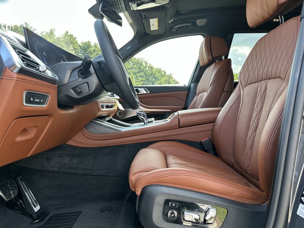 New 2026 BMW ALPINA XB7 image 18