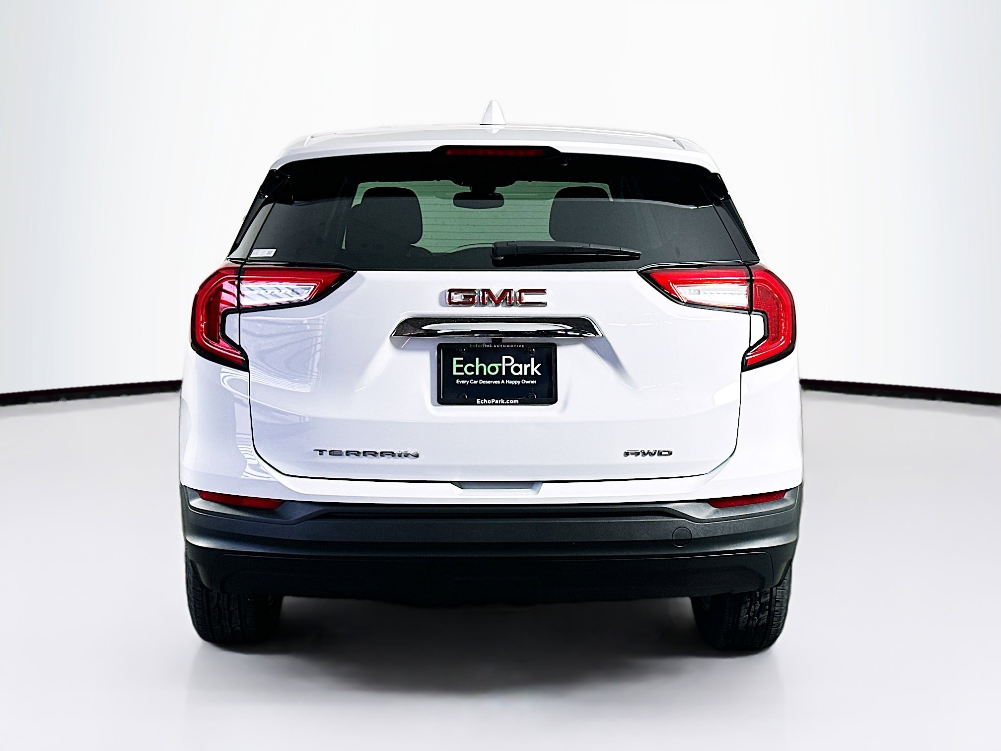 Used 2024 GMC Terrain SLE image 7