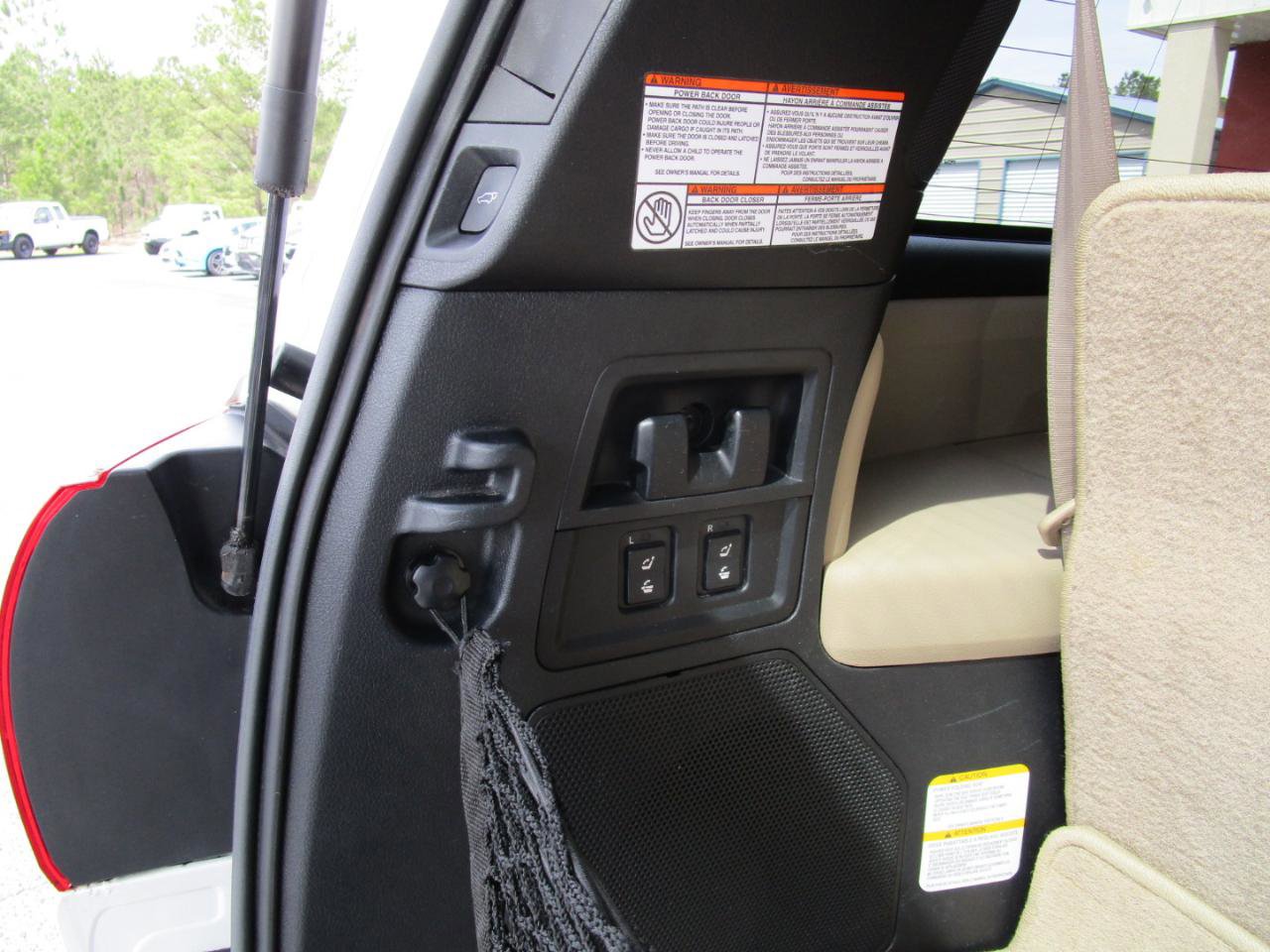 Used 2018 Toyota Sequoia Platinum RWD image 27