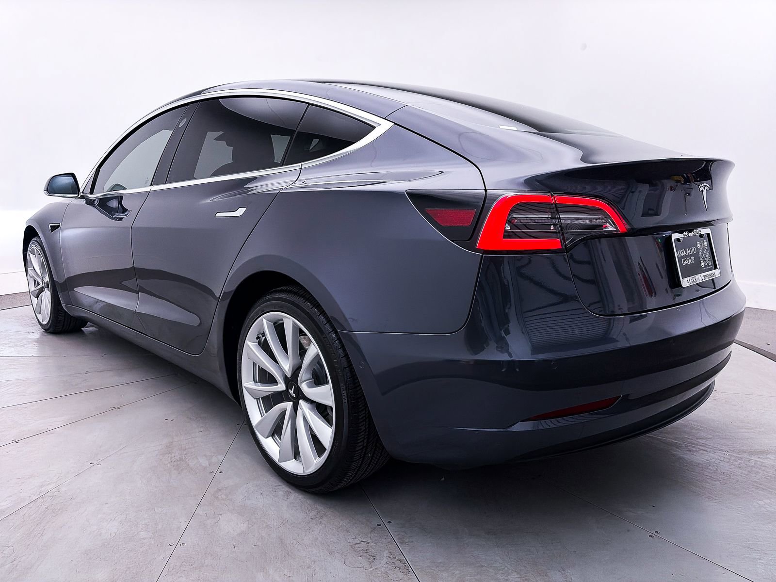 Used 2019 Tesla Model 3 Standard Range Plus image 12