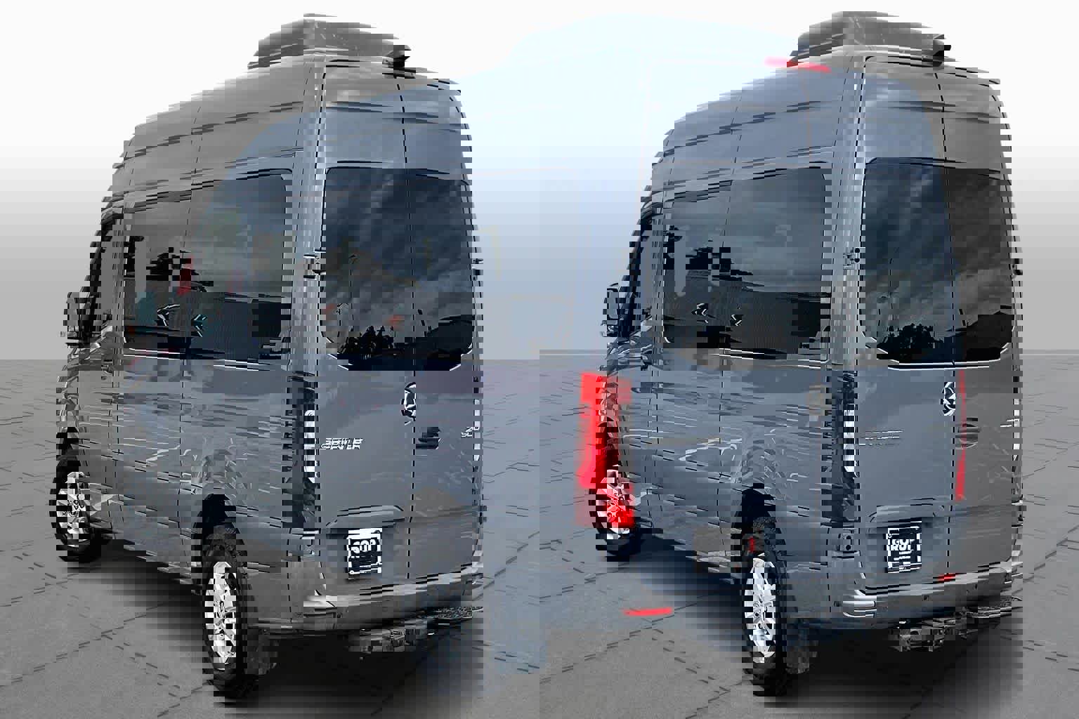 Used 2022 Mercedes-Benz Sprinter 2500 image 12