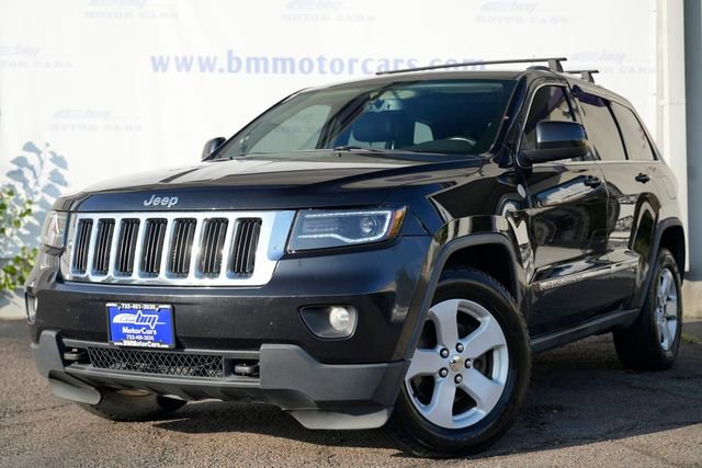 Used 2011 Jeep Grand Cherokee Laredo image 2
