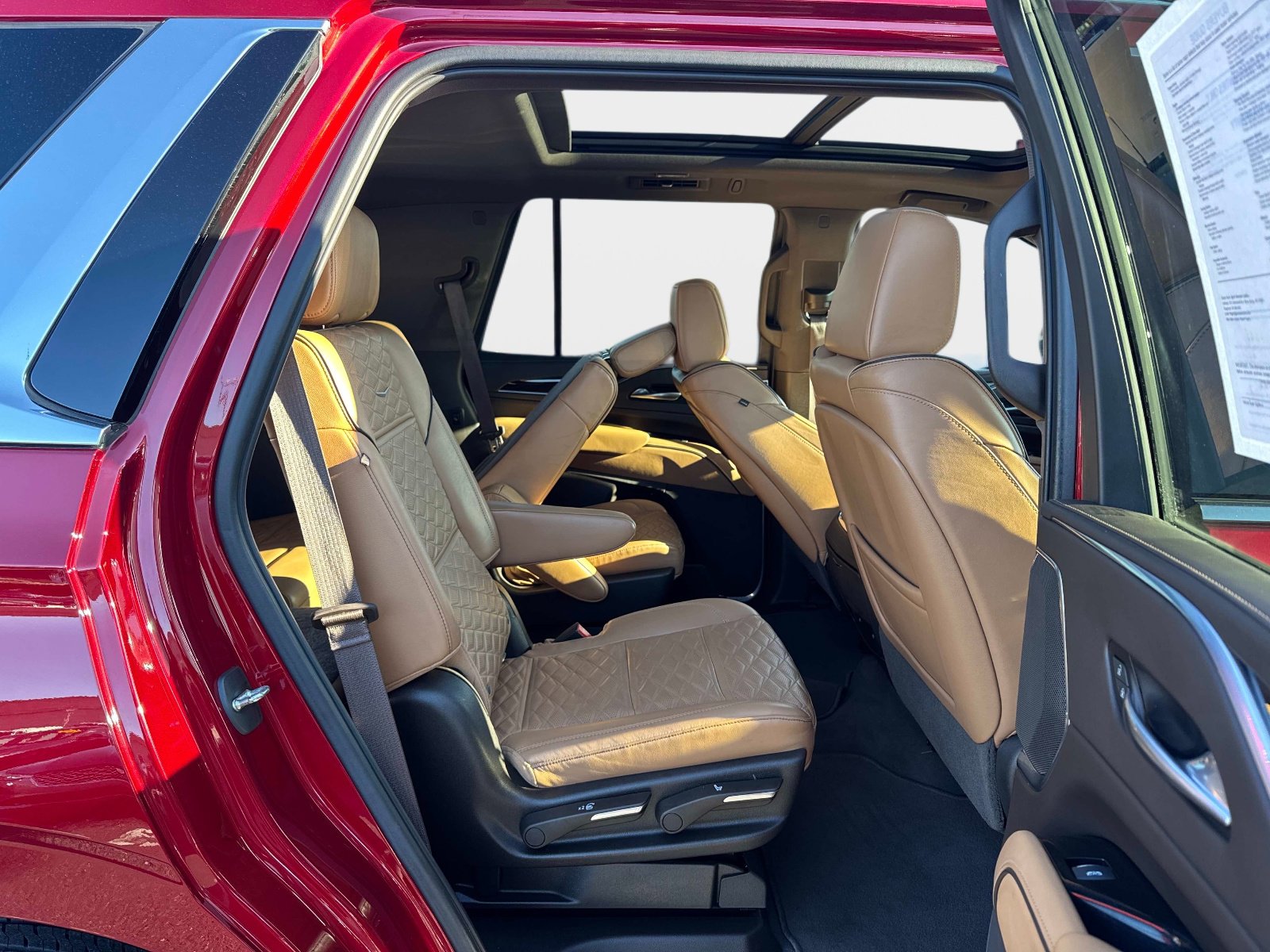 Used 2021 Cadillac Escalade Premium Luxury image 15