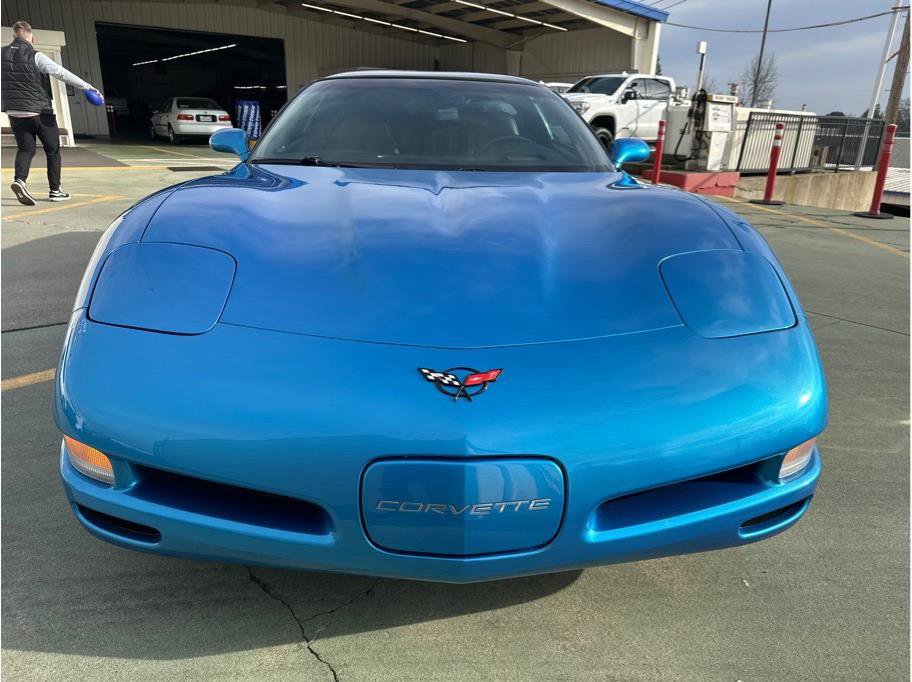 Used 2000 Chevrolet Corvette Coupe w/ Memory Pkg image 3