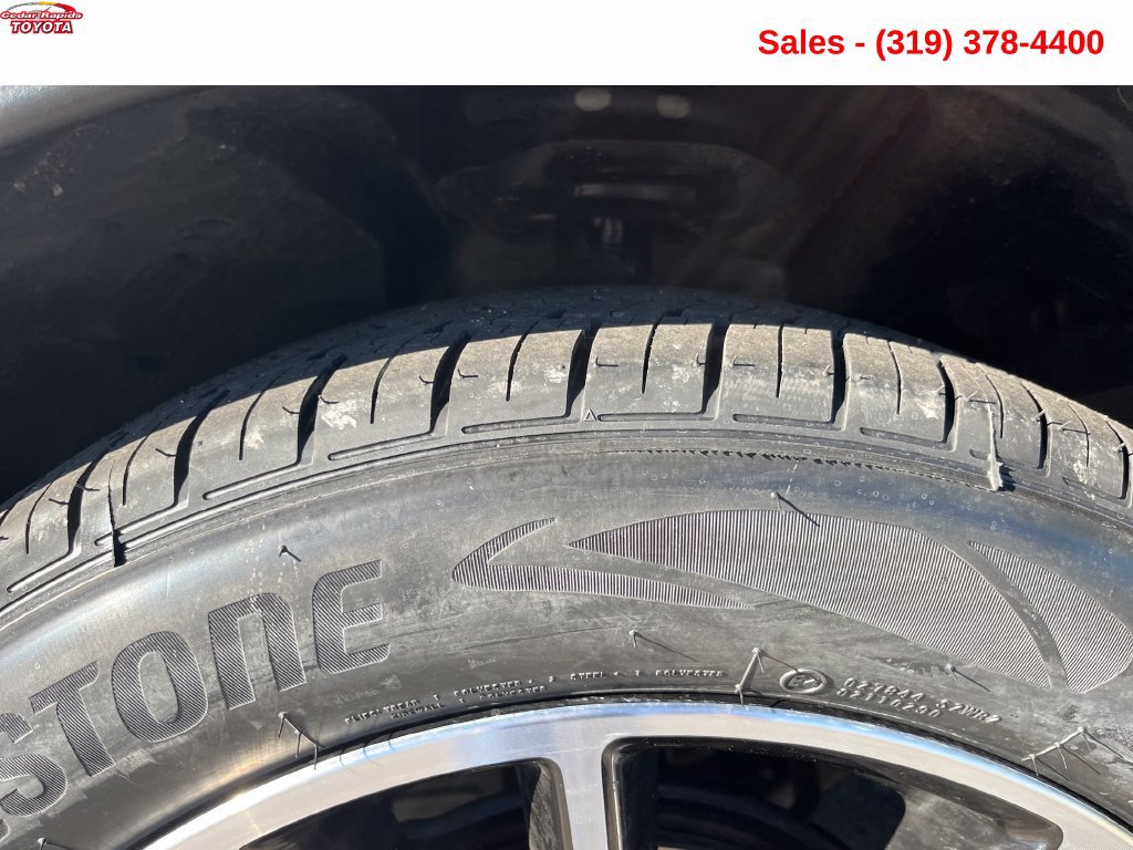 Used 2018 Nissan Rogue SL w/ Premium Package AWD/4WD image 9