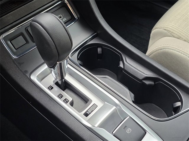 Used 2025 Subaru Ascent Premium image 16