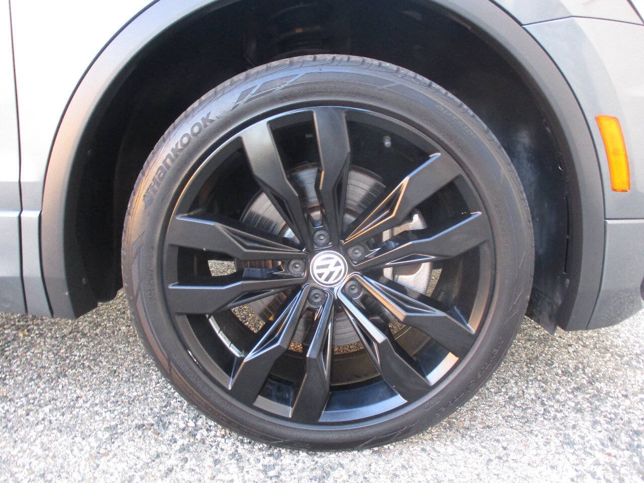 Used 2021 Volkswagen Tiguan SE R-Line FWD image 36