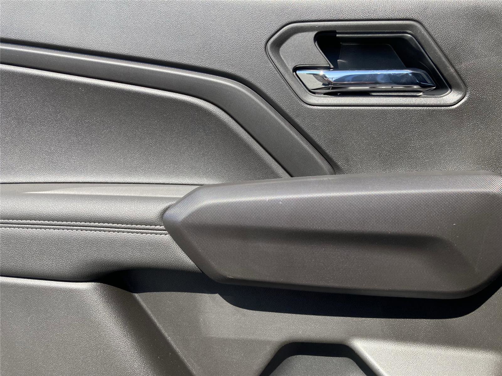 New 2026 GMC Canyon Elevation w/ Convenience Package image 17