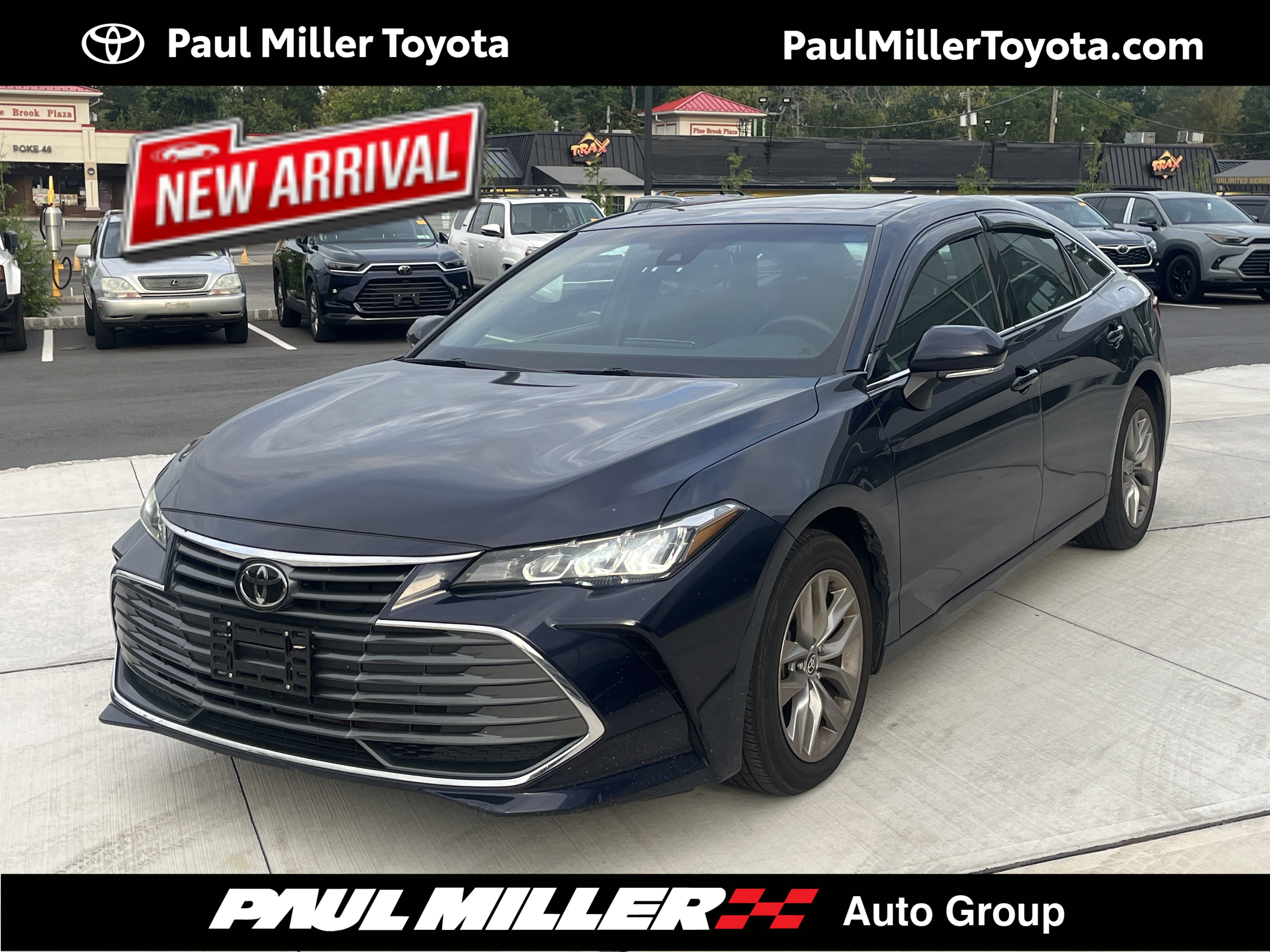 Certified 2022 Toyota Avalon XLE w/ Moonroof Package