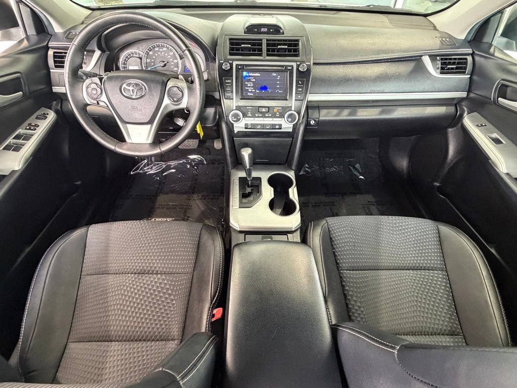 Used 2014 Toyota Camry SE FWD image 31