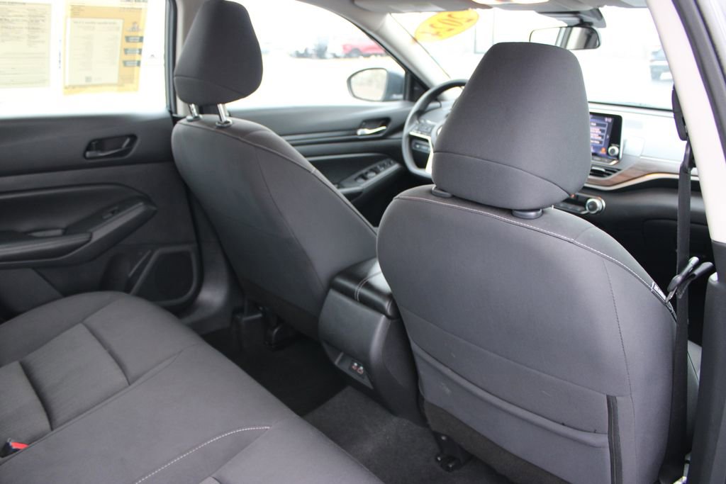 Used 2024 Nissan Altima 2.5 SV image 31